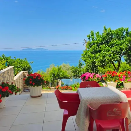 Villa Meminaj With Sea View And Garden