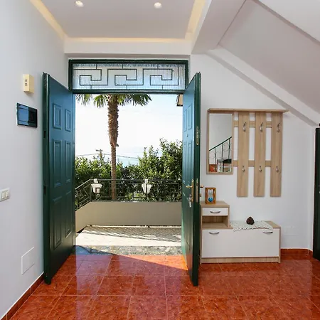 Meminaj With Sea View And Garden Villa Vlore